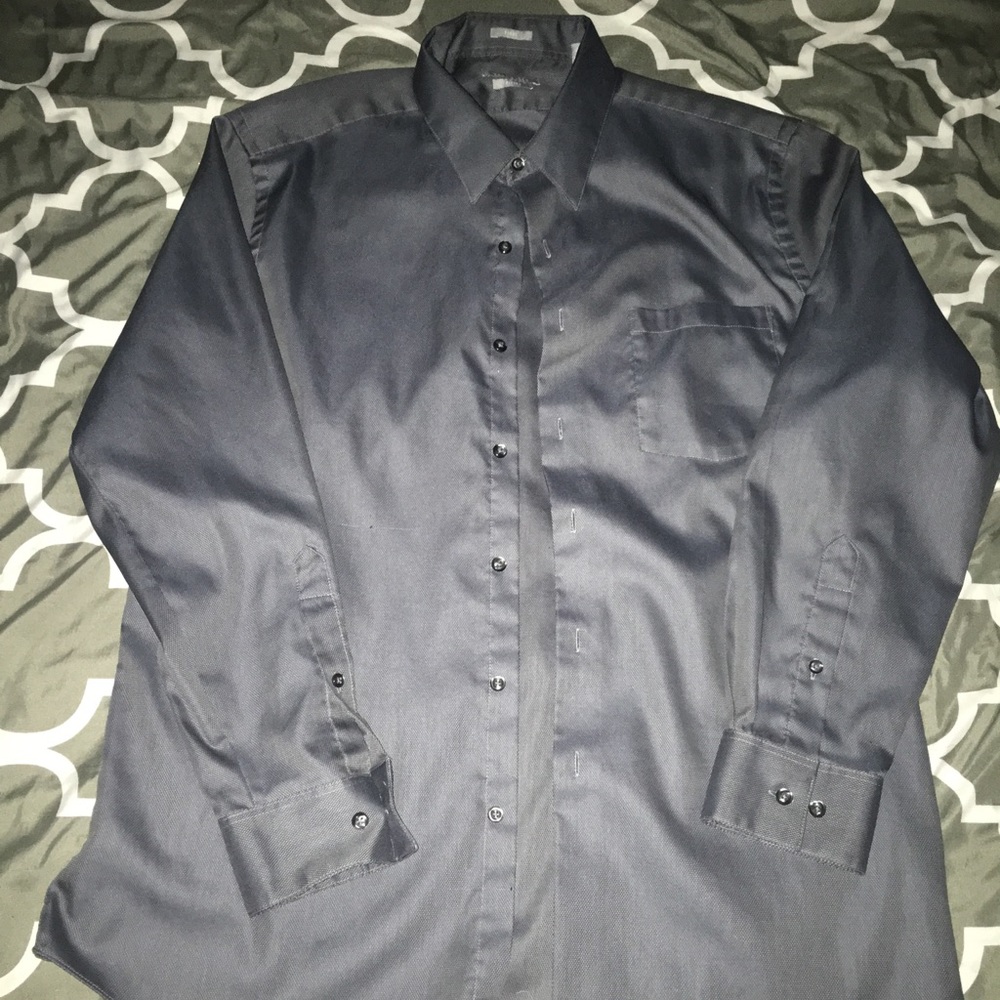 Van Heusen Fitted Dress Shirt NWOT